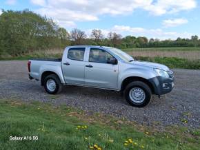 ISUZU D-MAX 2017 (17) at Tower Motors Stafford