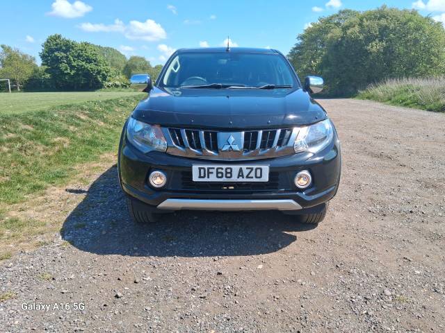 2019 Mitsubishi L200 2.4 Double Cab DI-D 178 Titan 4WD