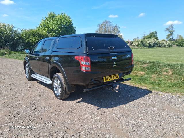 2019 Mitsubishi L200 2.4 Double Cab DI-D 178 Titan 4WD